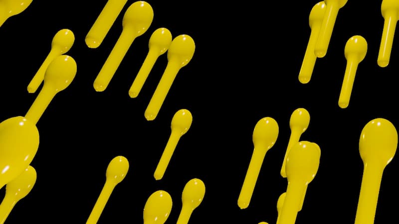 斜め上に飛んでいくジェット風船のフリー動画素材です。